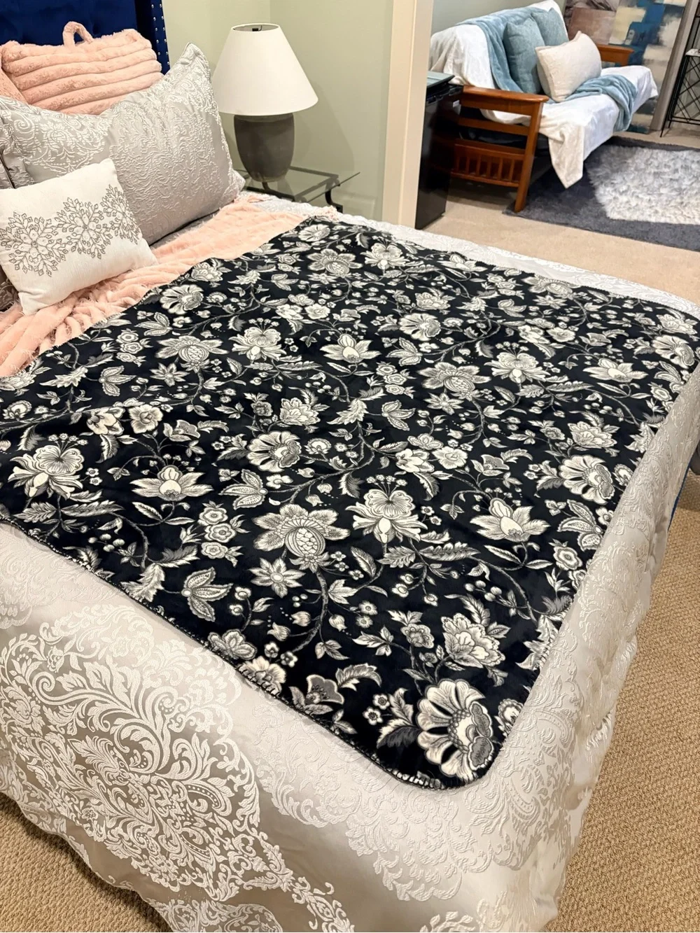 Plush Floral Throw Blanket - Black and White, UEC, non smokers house